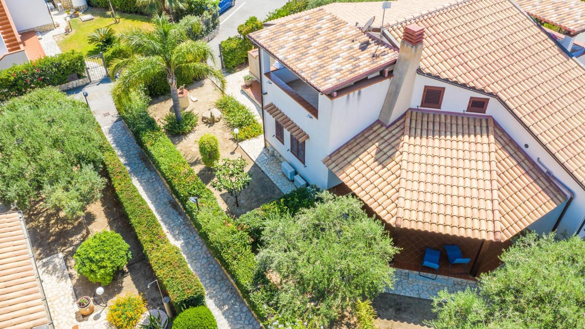 Sole Mare Deluxe Villa Campofelice Di Roccella Bagian luar foto