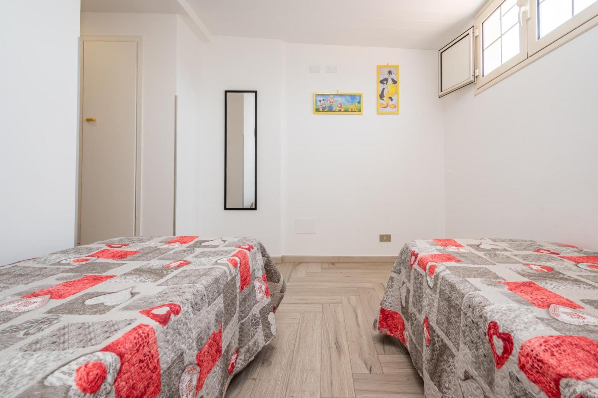 Sole Mare Deluxe Villa Campofelice Di Roccella Ruang foto